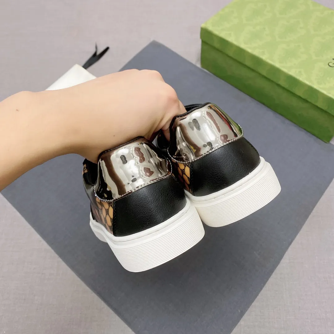 p380 【GUCCI】Gucci men’s casual shoes are absolutely popular 🔥The ultimate matching item for handsome men! The charm of super texture is irresistible, the main recommendation, the flower leather color is bright! The upper is made of high-quality fabrics, the leather lining is used for the feet, and the wear-resistant rubber sole is noble and elegant! Extremely comfortable🎁🎁You can be as handsome as you want💪 Size 38-44! No. 061